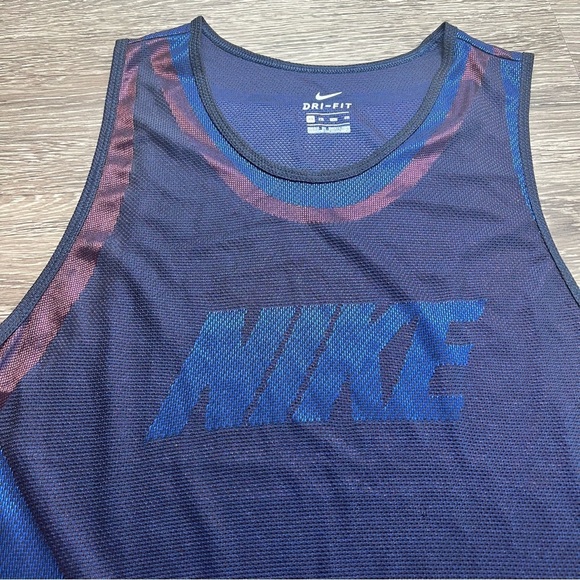 Nike top. NWOT. XS Blue. - Picture 9 of 9